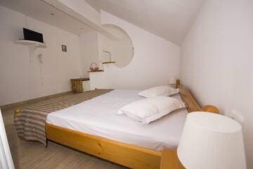 Фото номера Quadruple Room 3* Гостевой дом Steaua Apelor Family Resort г. Nufăru 5