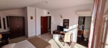 Фото номера Стандартный двухместный номер с 1 кроватью Гостевой дом Steaua Apelor Family Resort г. Nufăru 3